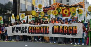 South_Bend_Voice_-_2014_People's_Climate_March_crowd_with_banner.jpg